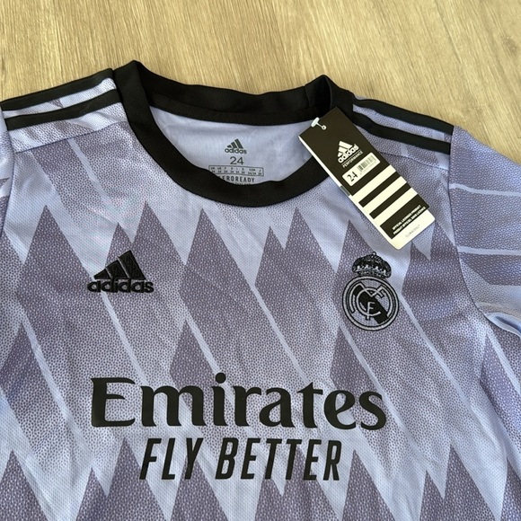 New Kids Real Madrid Jersey Kit 2022 - 2023 - Picture 2 of 3